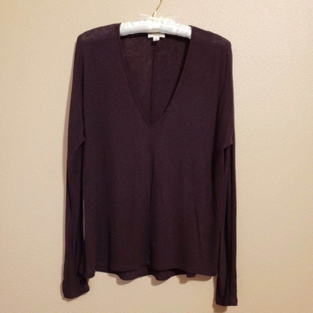 Aritzia WILFRED Fragon V-Neck Burgundy Red Sweater Knit Top Size XXS - Picture 4 of 5